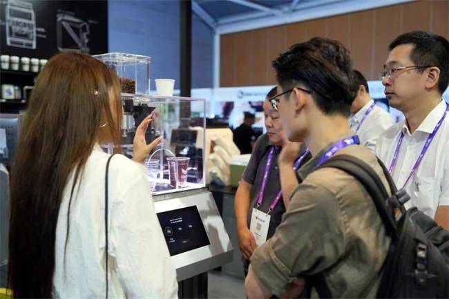 新加坡FHA展全球出海新征程启航！麻将胡了试玩网站免费CAYE亮相(图1)