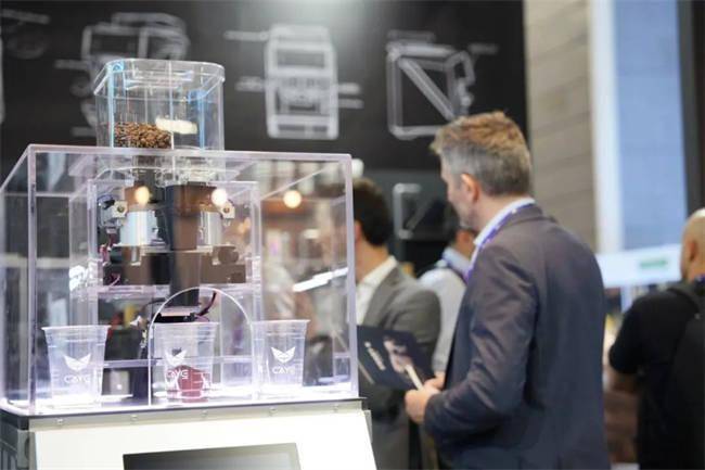 新加坡FHA展全球出海新征程启航！麻将胡了试玩网站免费CAYE亮相(图3)