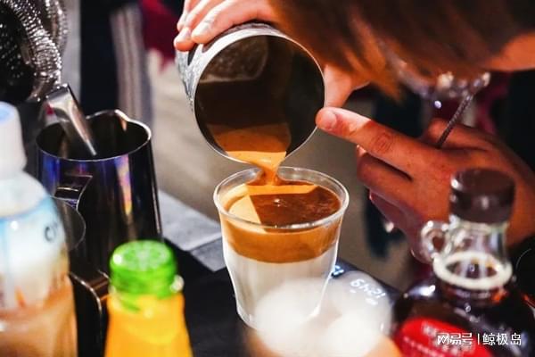 全自动咖啡机Master进修课2024圆满麻将胡了免费试玩咖啡与调酒的奇妙融合咖博士(图12)