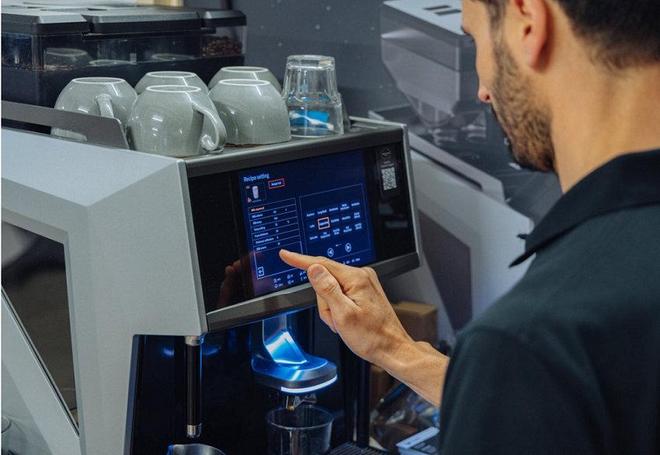 革命：CAYE咖爷以中国智造重构全球产业格局麻将胡了试玩模拟器高端商用全自动咖啡机技术(图3)