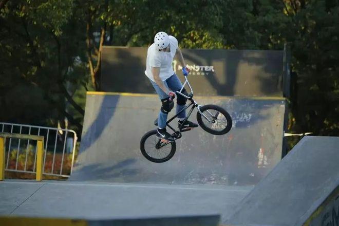 售楼处发布：建发海宸文脉雅致高端传世奢居！PG麻将胡了网站入口@新房热搜!建发海宸(图26)